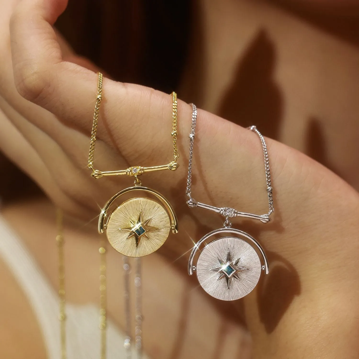 Star Guardian Amulet Necklace (Yellow Gold)